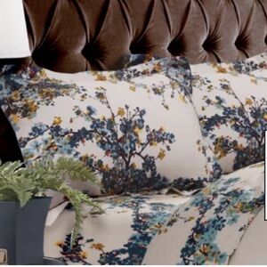 2 Tribeca Living Casablanca Floral Pillow SHAMS ONLY. King | 22x36 | Nature EUC